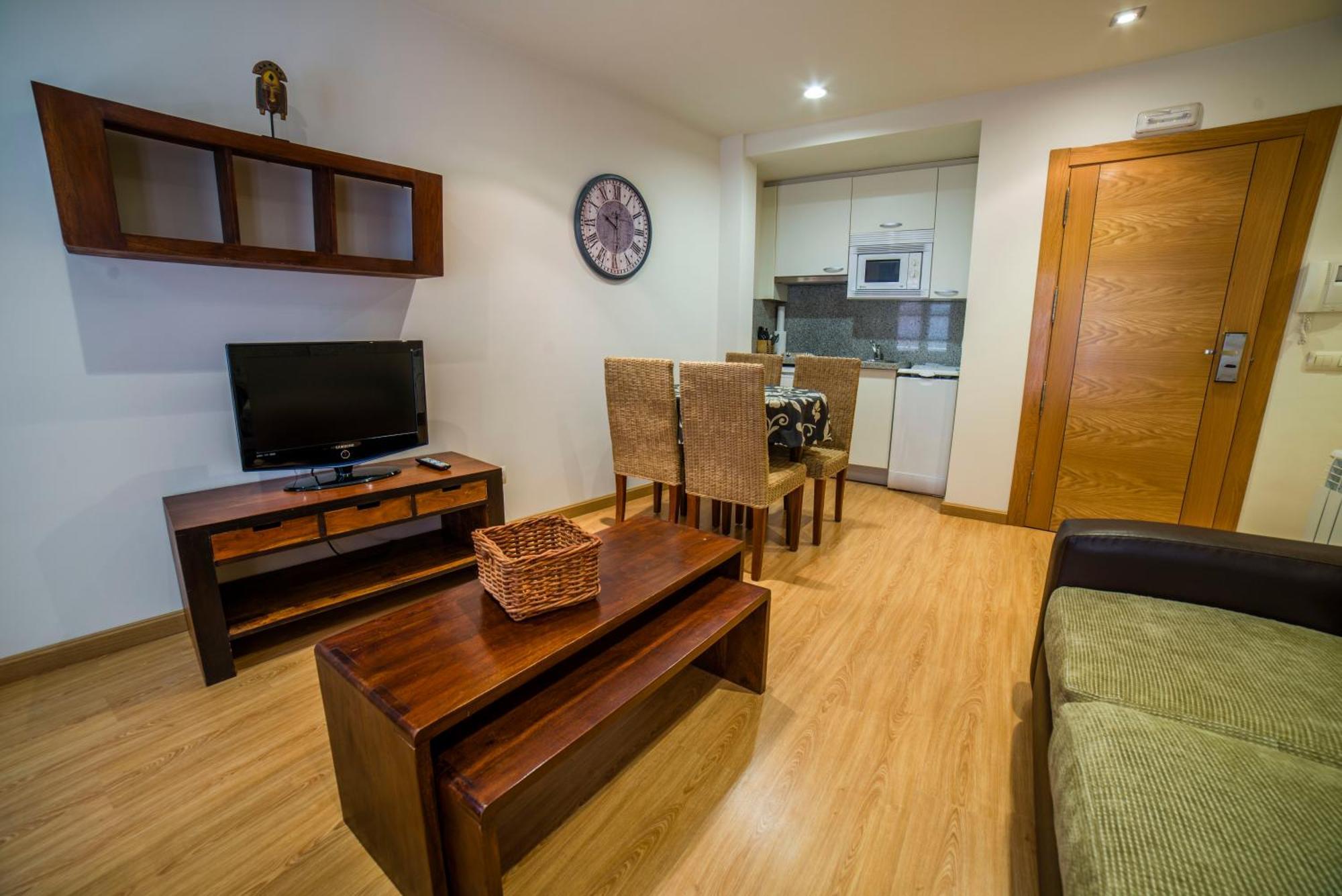 Apartamentos El Cordial De Fausto Llanes Luaran gambar